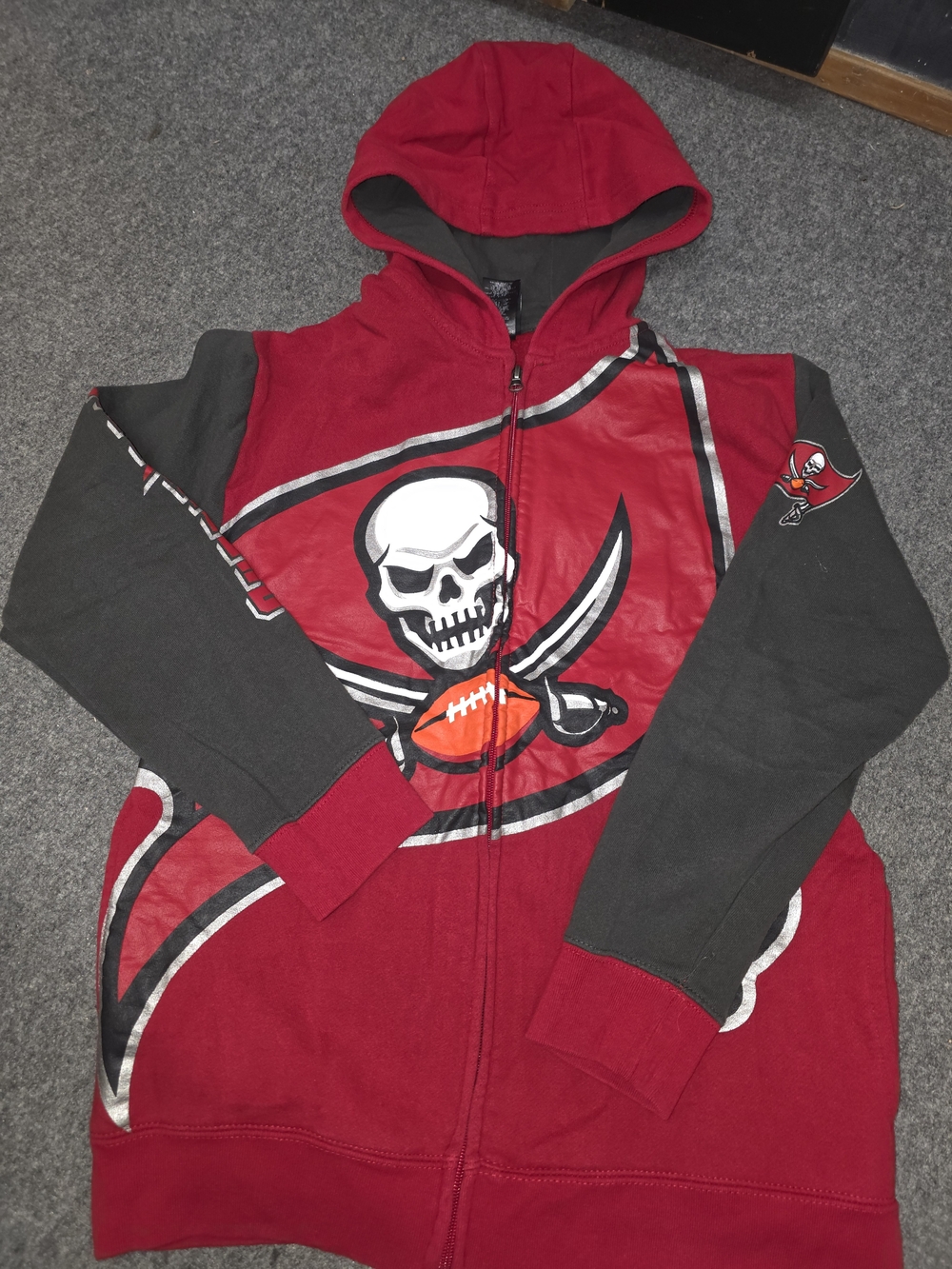 NFL Red and Black Hooded Puffer Jacket W/ Tampa Bay Buccaneers Skull Logo